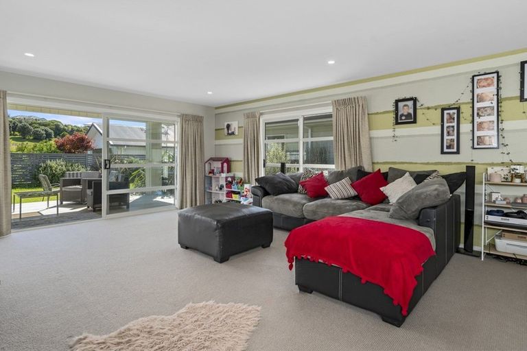 Photo of property in 33 Lynley Park Drive, Omokoroa, 3114