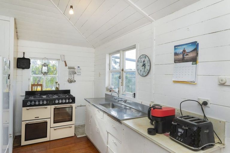 Photo of property in 5 Helyer Street, Ormond, Gisborne, 4071