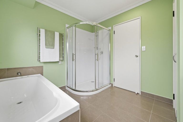 Photo of property in 14 Levers Road, Matua, Tauranga, 3110