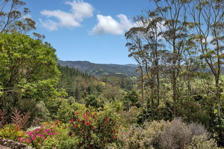 Photo of property in 2 Byles Road, Opuawhanga, Hikurangi, 0181