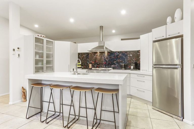 Photo of property in 20 Bendalls Lane, Oratia, Auckland, 0604