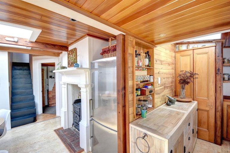 Photo of property in 16 Currie Street, Port Chalmers, 9023