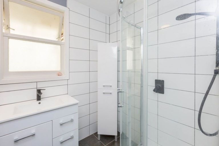 Photo of property in 5 Parera Grove, Heretaunga, Upper Hutt, 5018