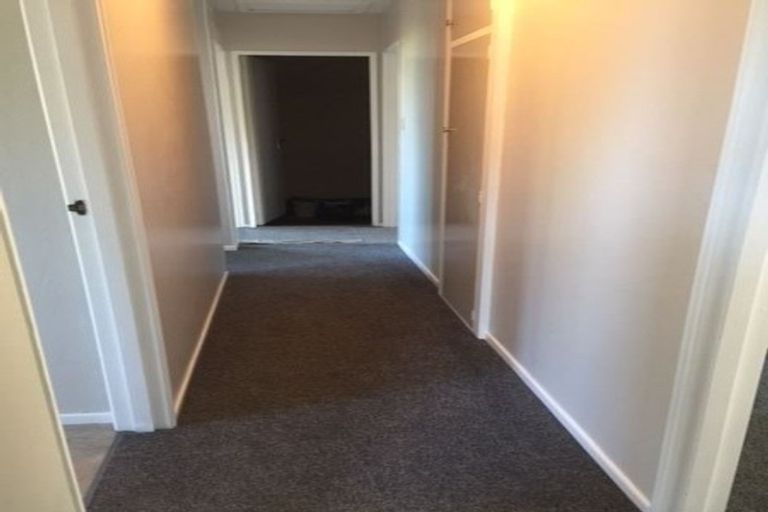 Photo of property in 2/73 Solomon Avenue, Redwood, Christchurch, 8051