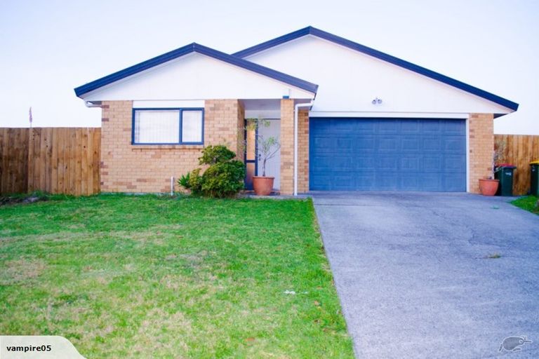 Photo of property in 8 Sid Place, Mangere, Auckland, 2022