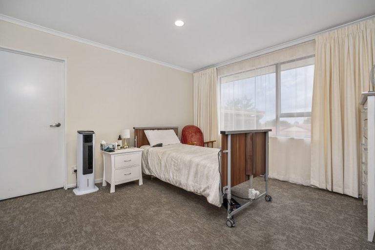 Photo of property in 15 Maddison Place, Welcome Bay, Tauranga, 3112