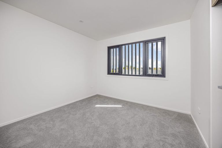 Photo of property in 15 Kaaramuramu Lane, Mangere Bridge, Auckland, 2022