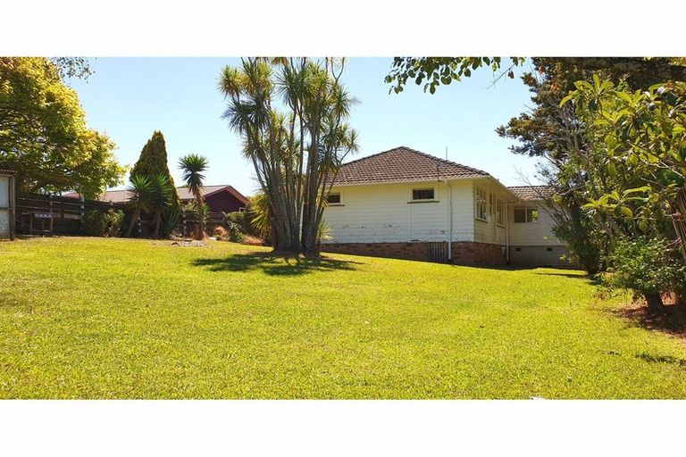 Photo of property in 55a Tirimoana Road, Te Atatu South, Auckland, 0602