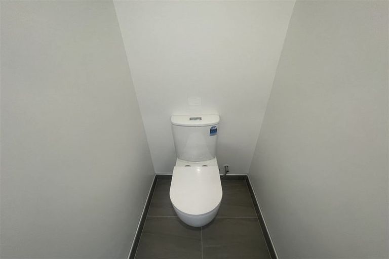 Photo of property in 11a Reid Road, New Lynn, Auckland, 0600