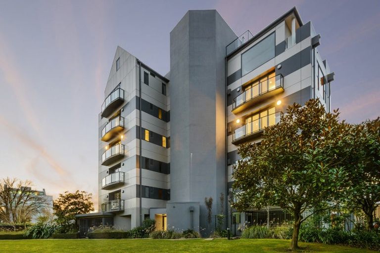 Photo of property in 50g Carlton Mill Road, Merivale, Christchurch, 8014