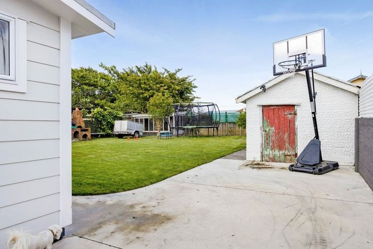 Photo of property in 19 Clifford Street, Hawera, 4610