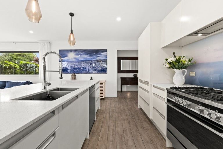 Photo of property in 8 Hikanui Drive, Havelock North, 4130