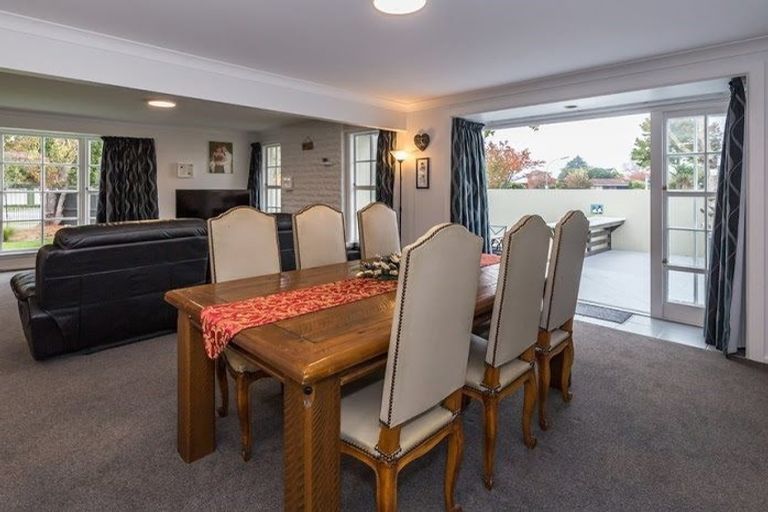 Photo of property in 22 Deepdale Street, Burnside, Christchurch, 8053