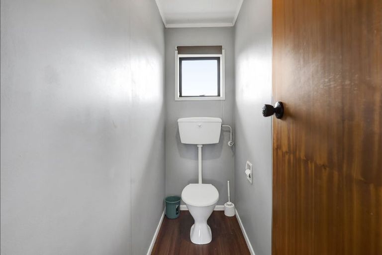 Photo of property in 5 Bronte Place, Whalers Gate, New Plymouth, 4310