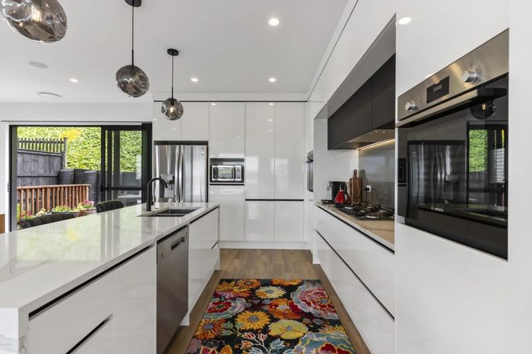 Photo of property in 146 Arran Point Parade, Orewa, 0931