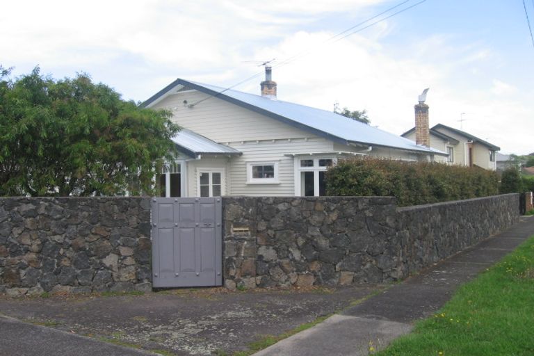 Photo of property in 206 Campbell Road, Greenlane, Auckland, 1061