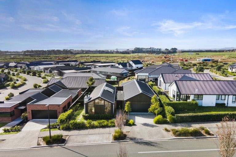 Photo of property in 18 Winstone House Road, Paerata, 2124