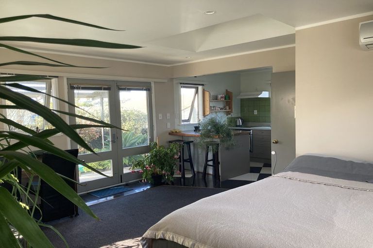 Photo of property in 5a Ron Parlane Place, Titahi Bay, Porirua, 5022