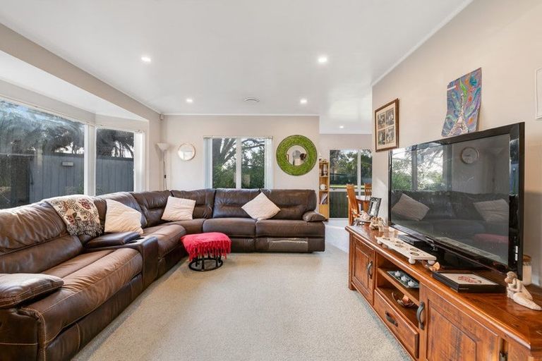 Photo of property in 2312 State Highway 16, Helensville, 0875