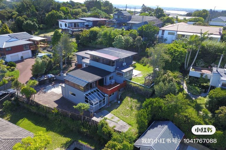 Photo of property in 115 Chelsea View Drive, Chatswood, Auckland, 0626