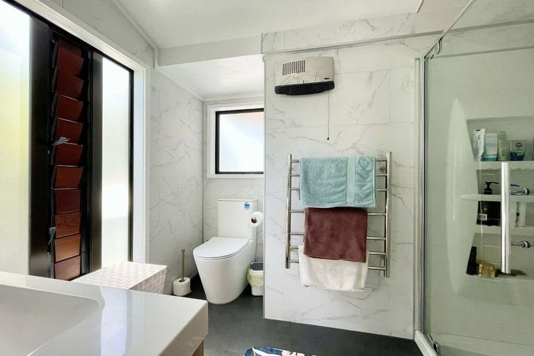 Photo of property in 182 Govett Avenue, Frankleigh Park, New Plymouth, 4310