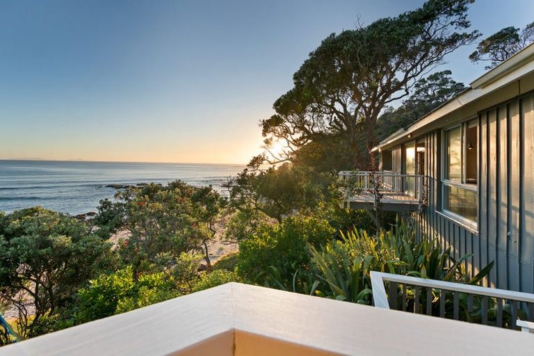 Photo of property in 350 Mcauslin Road, Whananaki, Hikurangi, 0181