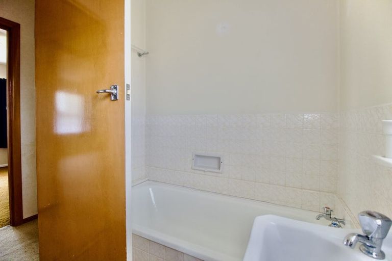 Photo of property in 14 Waterlea Avenue, Mangere Bridge, Auckland, 2022