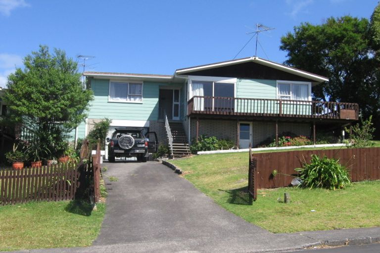 Photo of property in 2/1 Cantina Avenue, Bayview, Auckland, 0629
