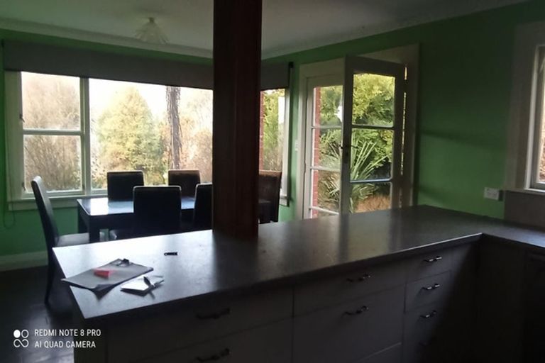 Photo of property in 1 Cossens Street, Balclutha, 9230