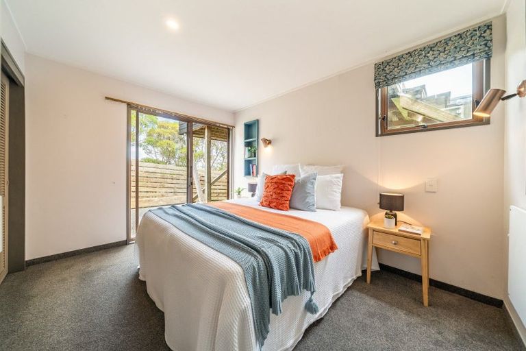 Photo of property in 6 The Track, Plimmerton, Porirua, 5026