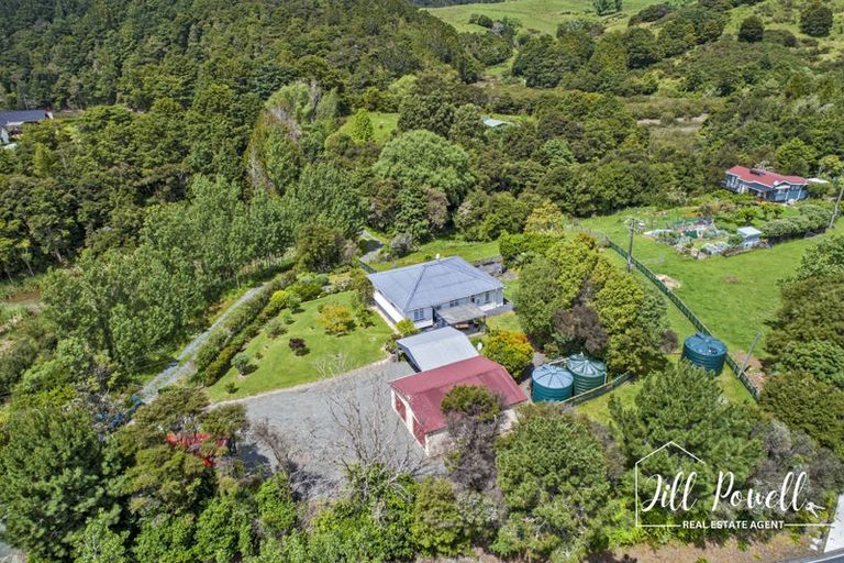 Photo of property in 37 Pahi Road, Paparoa, 0571