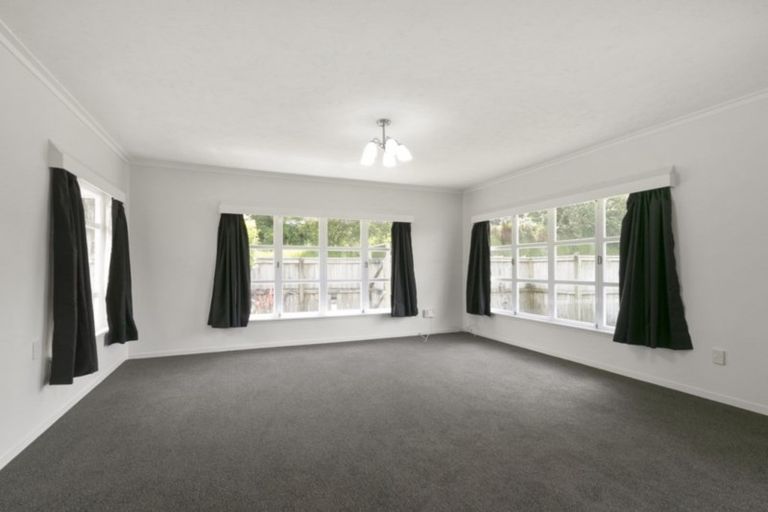 Photo of property in 286 Grounsell Crescent, Belmont, Lower Hutt, 5010