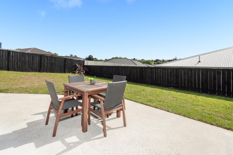 Photo of property in 21 Fairfax Crescent, Pyes Pa, Tauranga, 3112