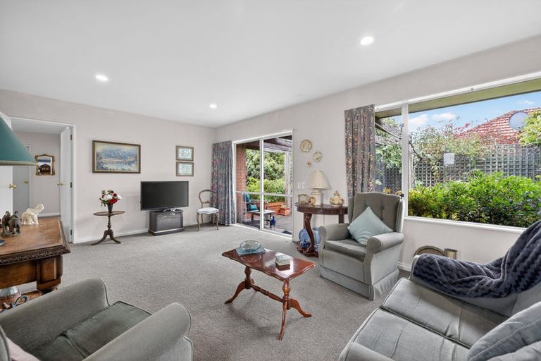 Photo of property in 1/193 Wairakei Road, Bryndwr, Christchurch, 8053