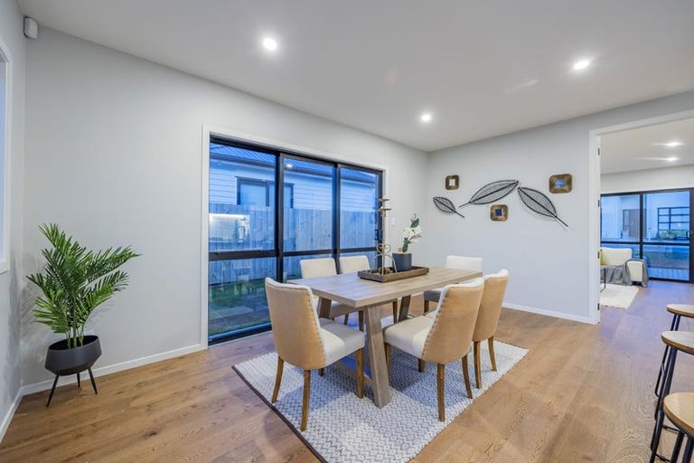 Photo of property in 12 Cutfield Lane, Kumeu, 0810