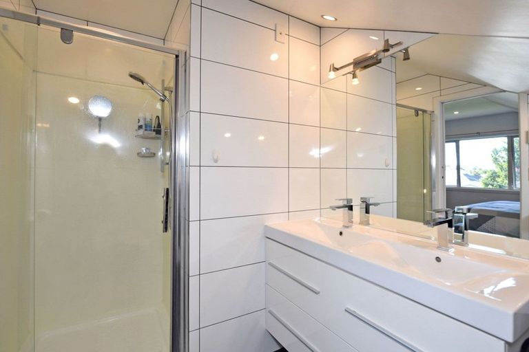 Photo of property in 5 Prince Street, Winton, 9720