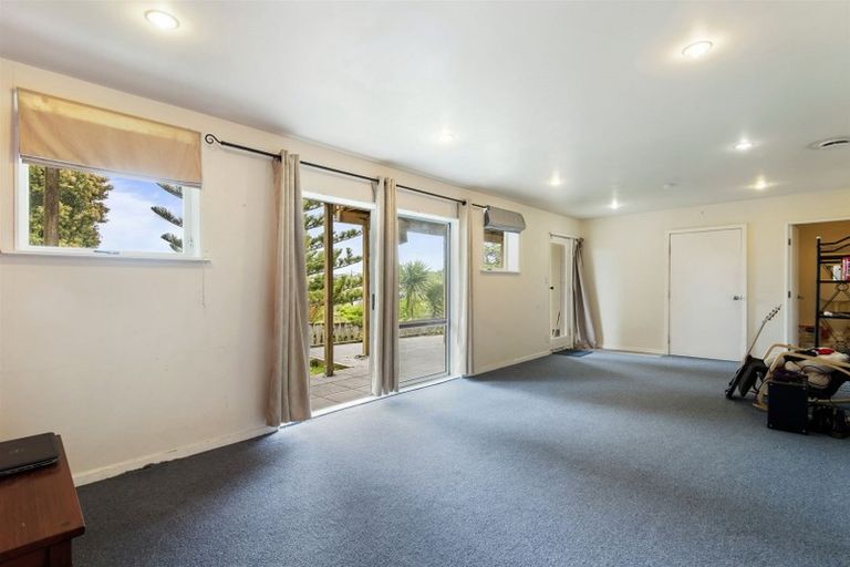 Photo of property in 118 Carlisle Road, Browns Bay, Auckland, 0632