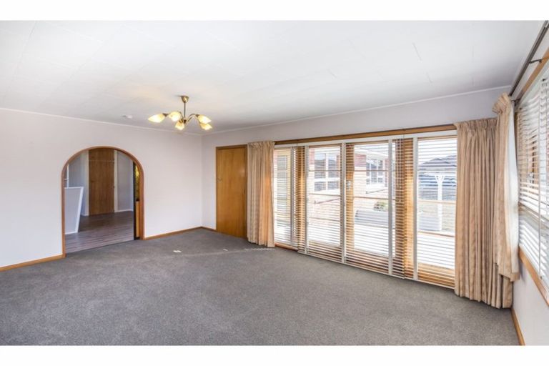 Photo of property in 32 Bournemouth Crescent, Aranui, Christchurch, 8061