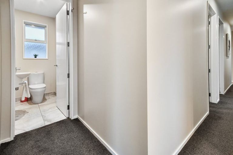 Photo of property in 2 Parkgrove Crescent, Pokeno, 2402