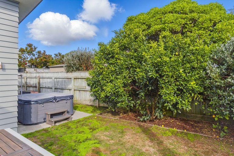 Photo of property in 48 Kotuku Drive, Paraparaumu Beach, Paraparaumu, 5032
