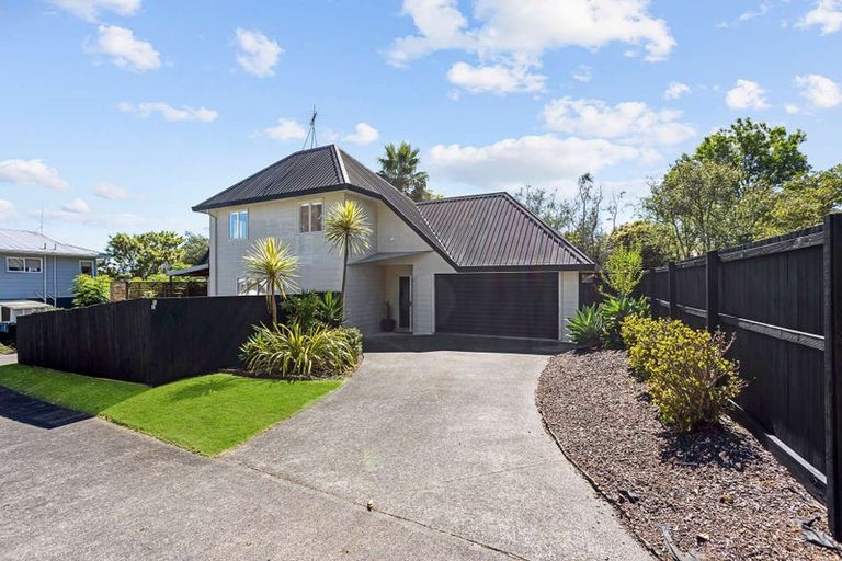 Photo of property in 55c Tramway Road, Beach Haven, Auckland, 0626