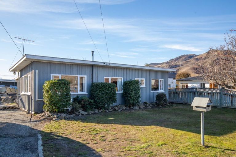 Photo of property in 11 Ortive Street, Cromwell, 9310