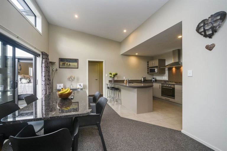Photo of property in 116a Roy Street, Palmerston North, 4410