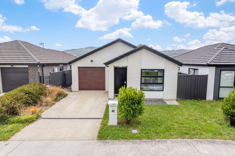 Photo of property in 22 Te Kaeaea Crescent, Wallaceville, Upper Hutt, 5018