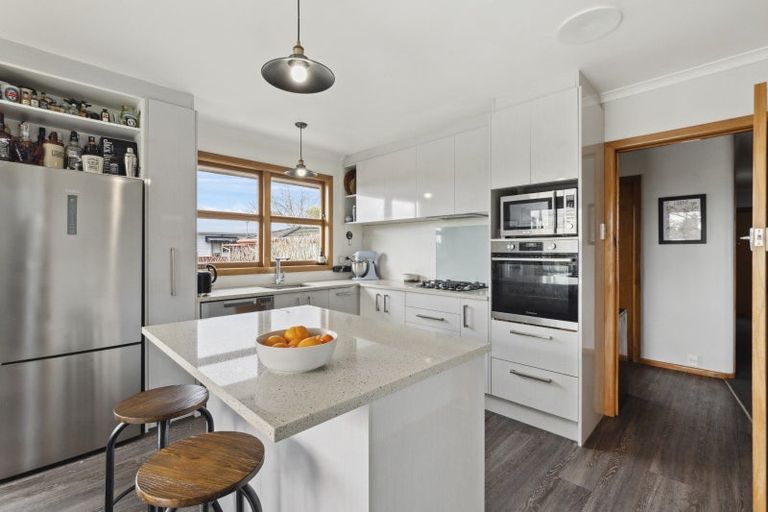 Photo of property in 16 Trentham Road, Papakura, 2110