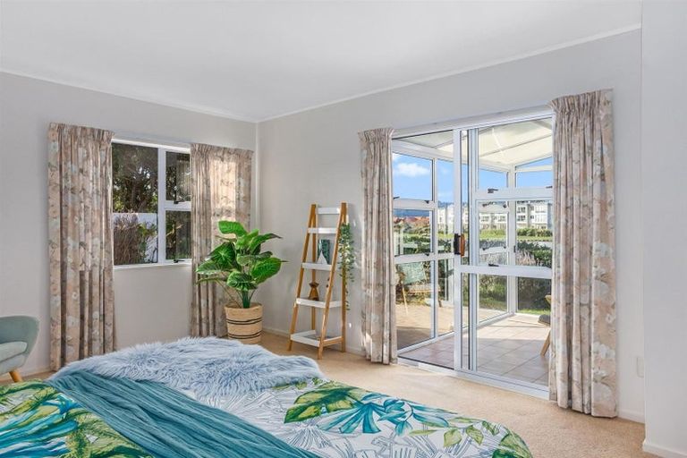 Photo of property in 1 Lakeside Villas, Whitby, Porirua, 5024