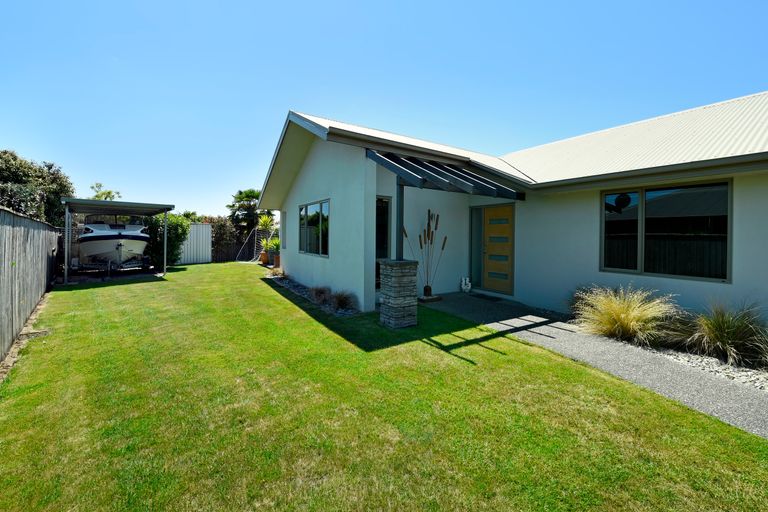 Photo of property in 40 Hoult Crescent, Monaco, Nelson, 7011