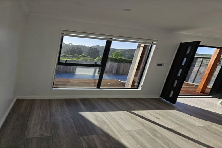 Photo of property in 15 Cambridge Road, Riverhead, 0820