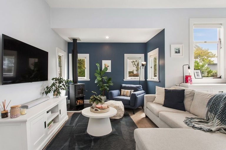 Photo of property in 1/1004 Colombo Street, St Albans, Christchurch, 8014