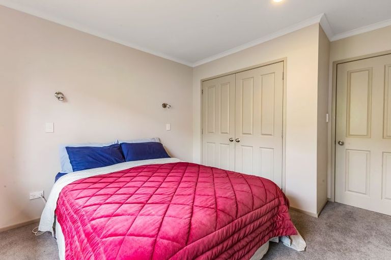 Photo of property in Caversham Park, 2/18 Caversham Road, Westmere, Whanganui, 4501